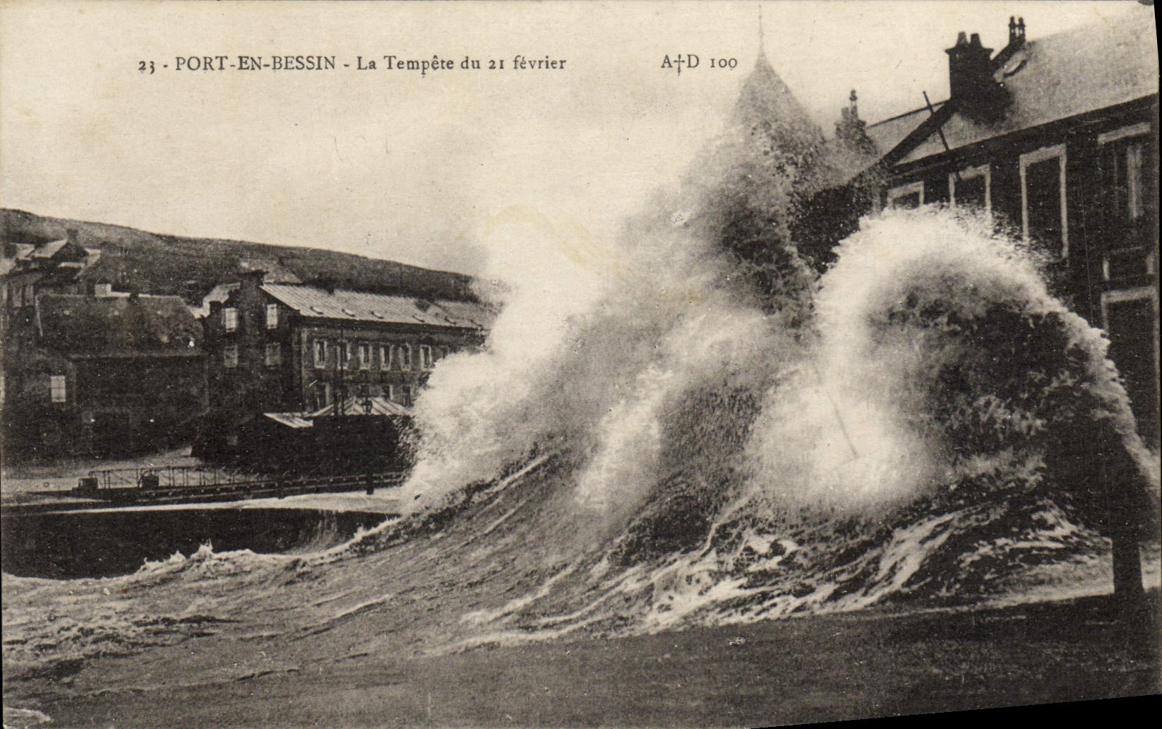 CPA Port En Bessin La tempete du 21 fevrier