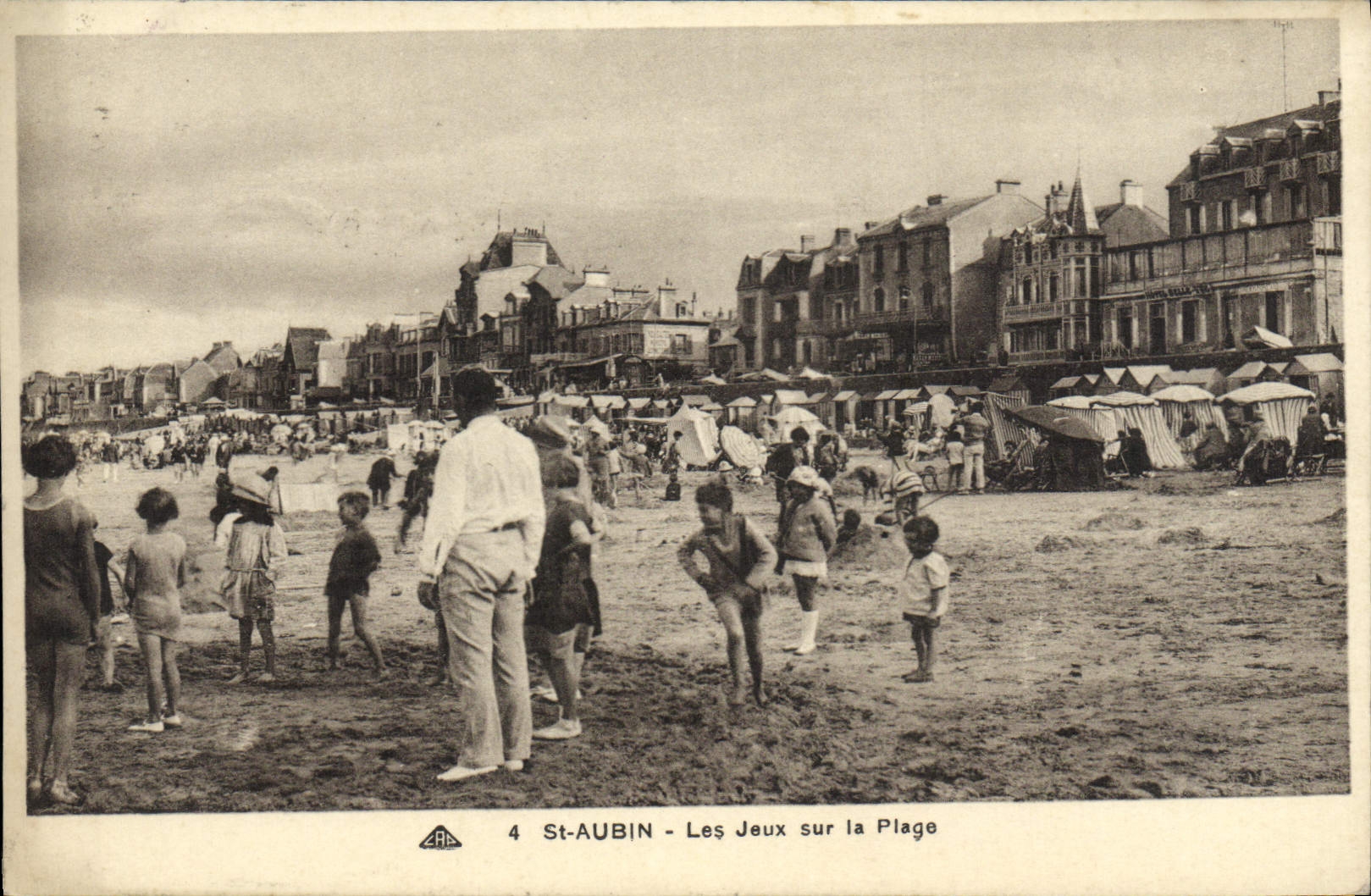 CPA St Aubin sur Mer Les Jeux Sur la Plage Enfants