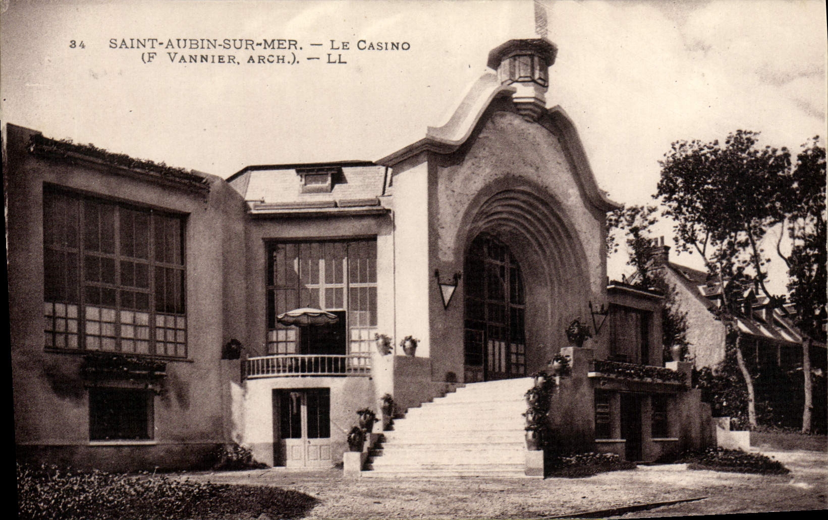 VINTAGE POSTCARD St Aubin On Sea the Casino