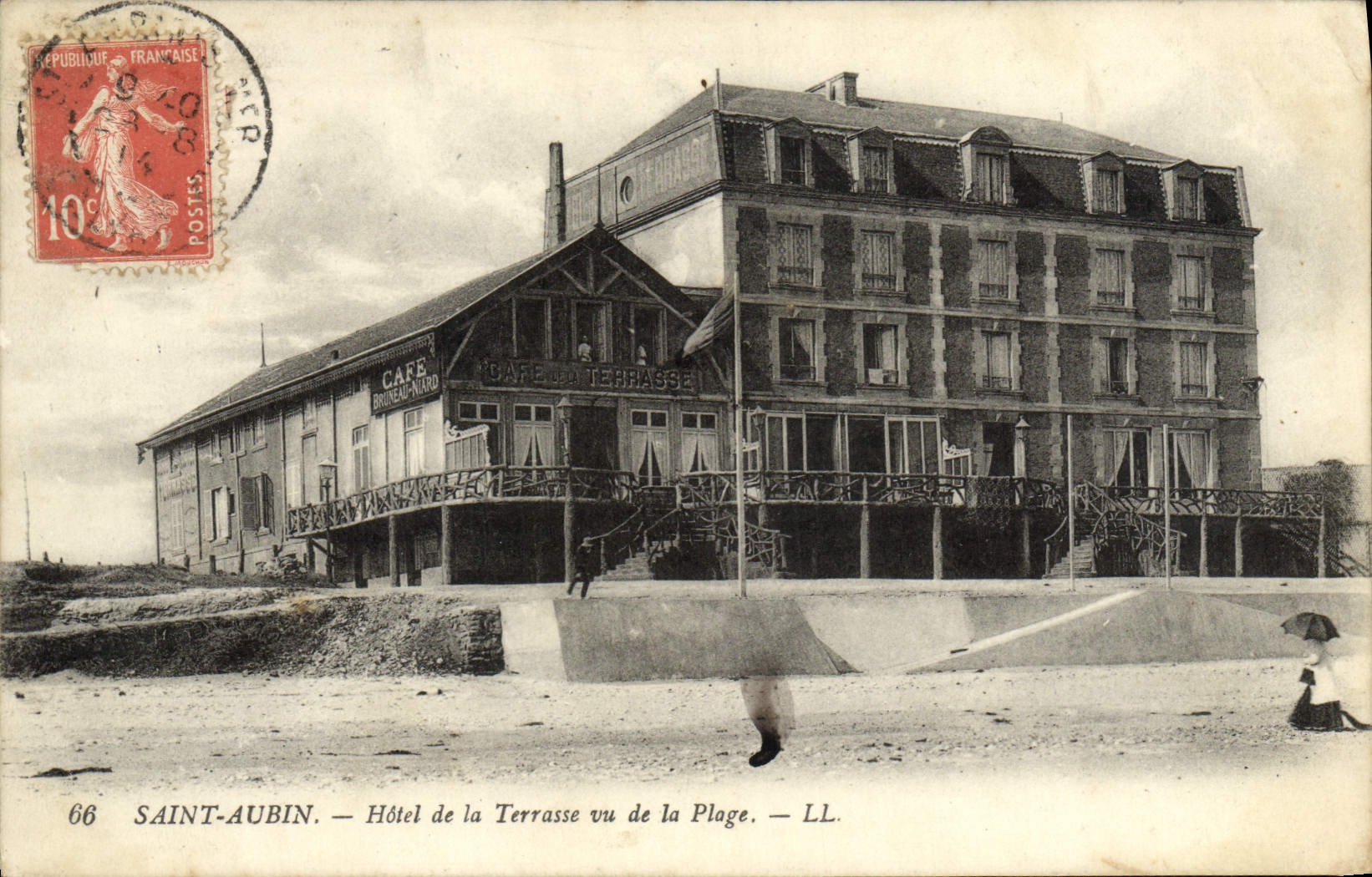 VINTAGE POSTCARD Holy Aubin Hotel of the Terrace seen of the Beach