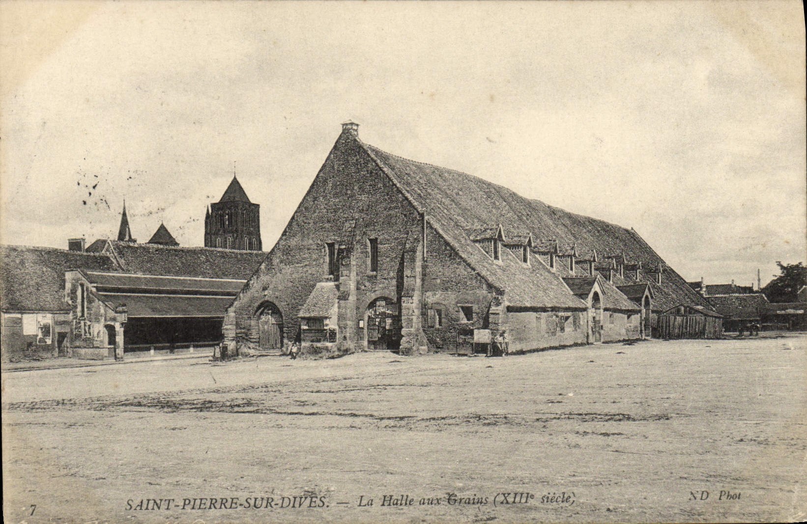 Saint Pierre de la POSTAL de la VENDIMIA en divino el mercado con los granos