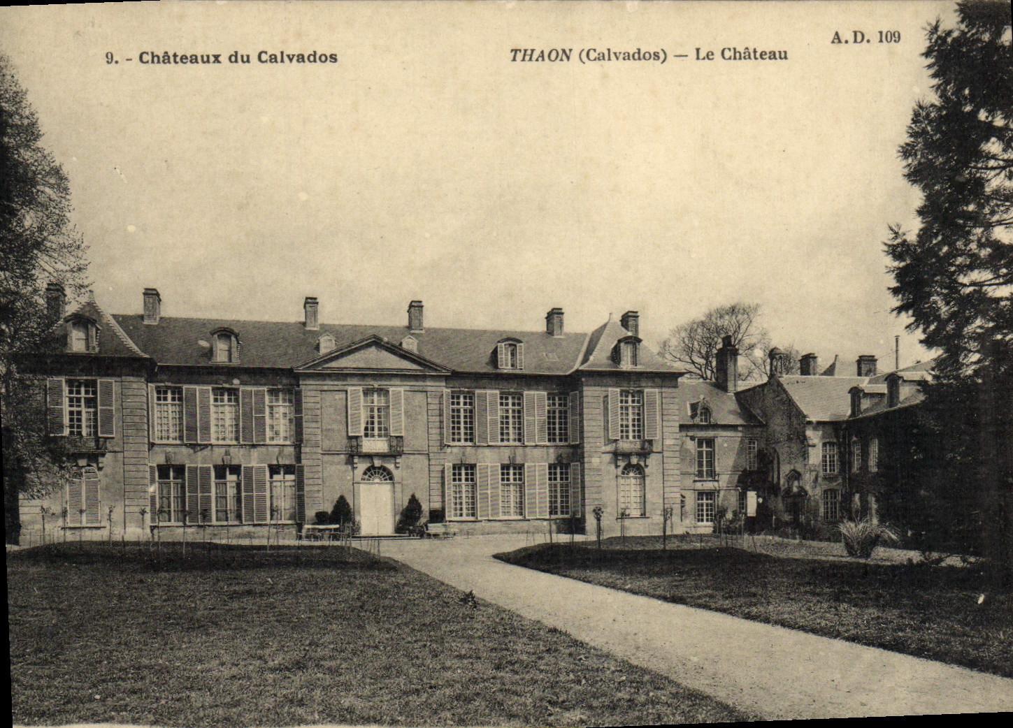 CPA Thaon Le Chateau Chateaux du Calvados