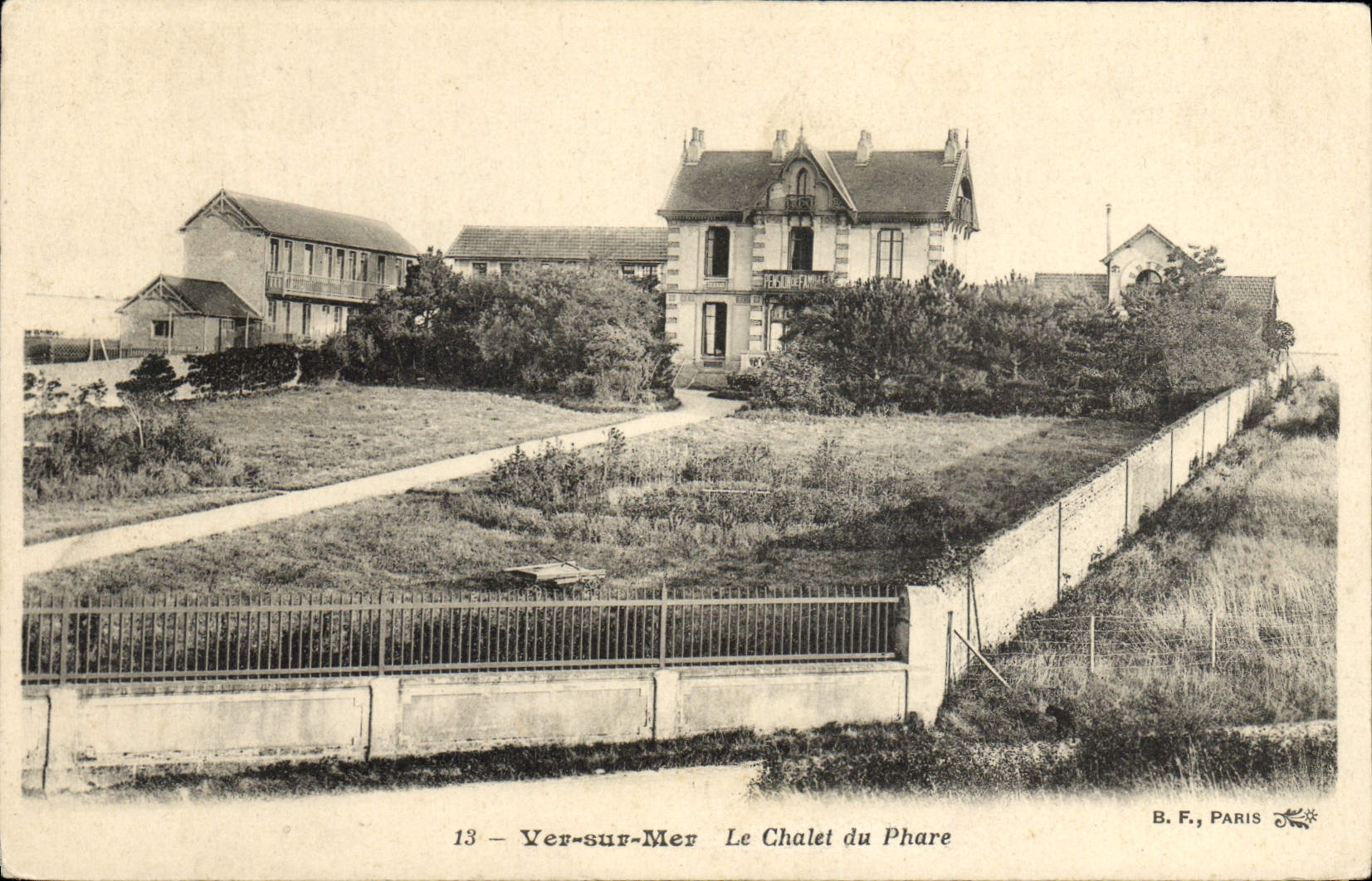 VINTAGE POSTCARD Worm On Sea the Country cottage of the Lighthouse Boarding house
