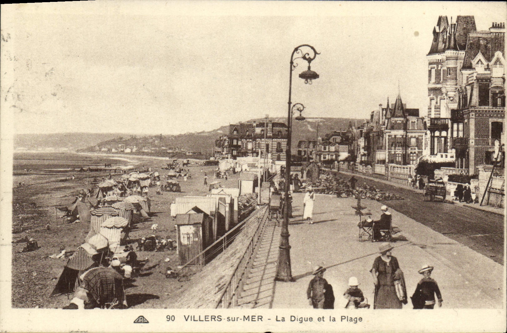 VINTAGE POSTCARD Villers On Sea the Dam and the Beach
