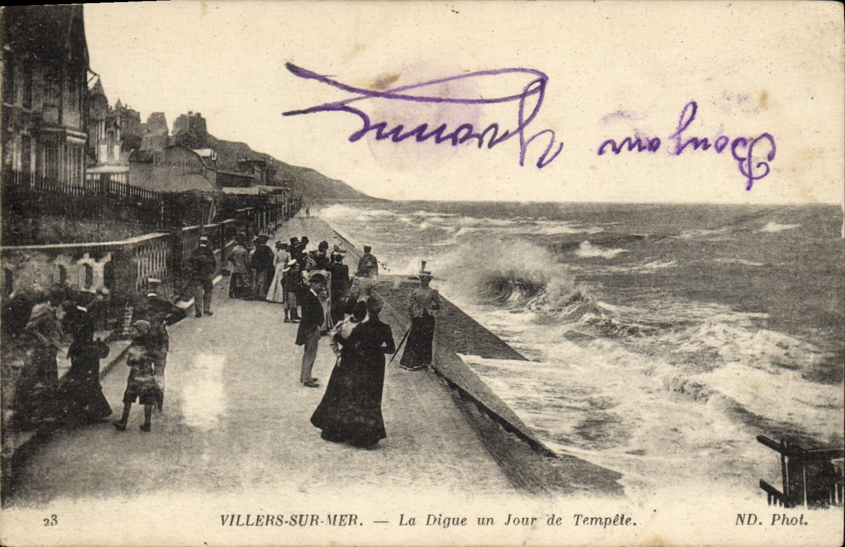VINTAGE POSTCARD Villers On Sea the Dam one Day of storm