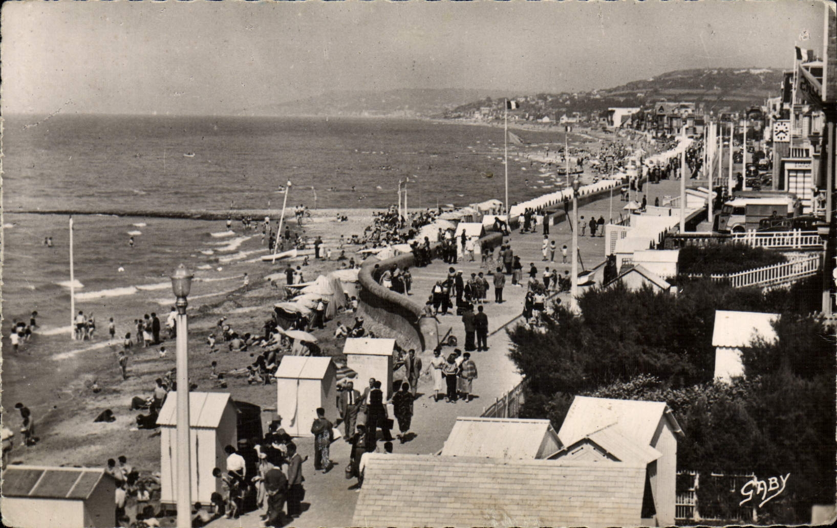 CPM Villers Sur Mer La Plage vers Deauville