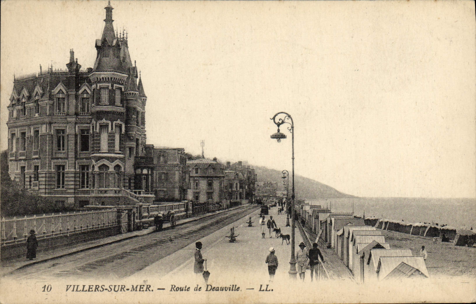 CPA Villers Sur Mer Route de Deauville