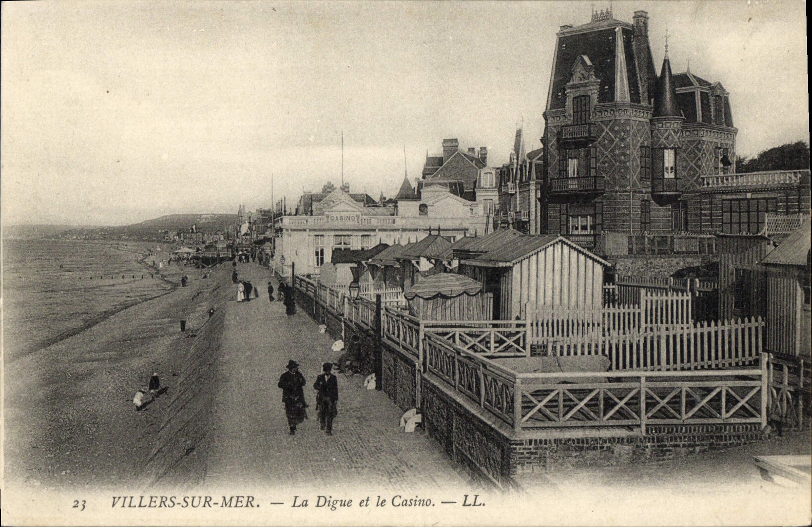CPA Villers Sur Mer La Digue et le Casino