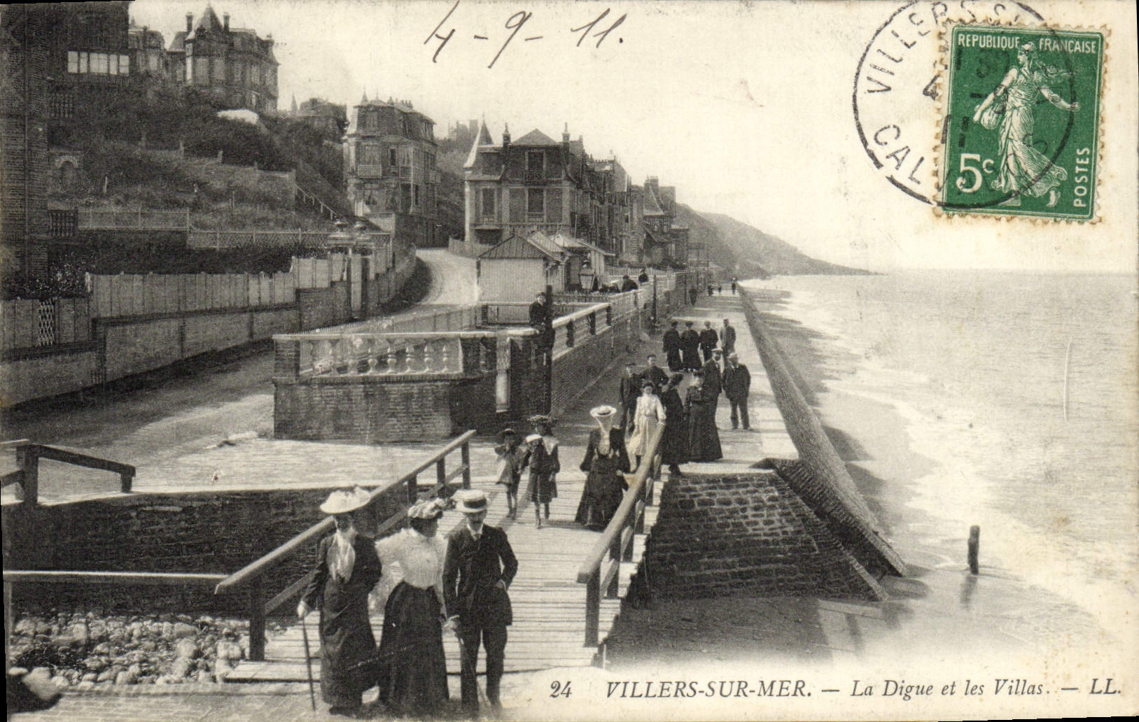 CPA Villers Sur Mer La Digue et les Villas