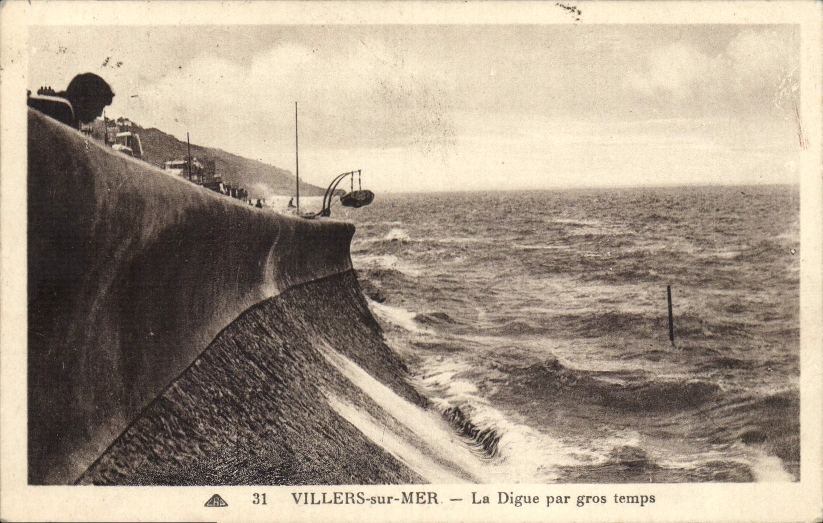 CPA Villers sur Mer La digue par gros temps