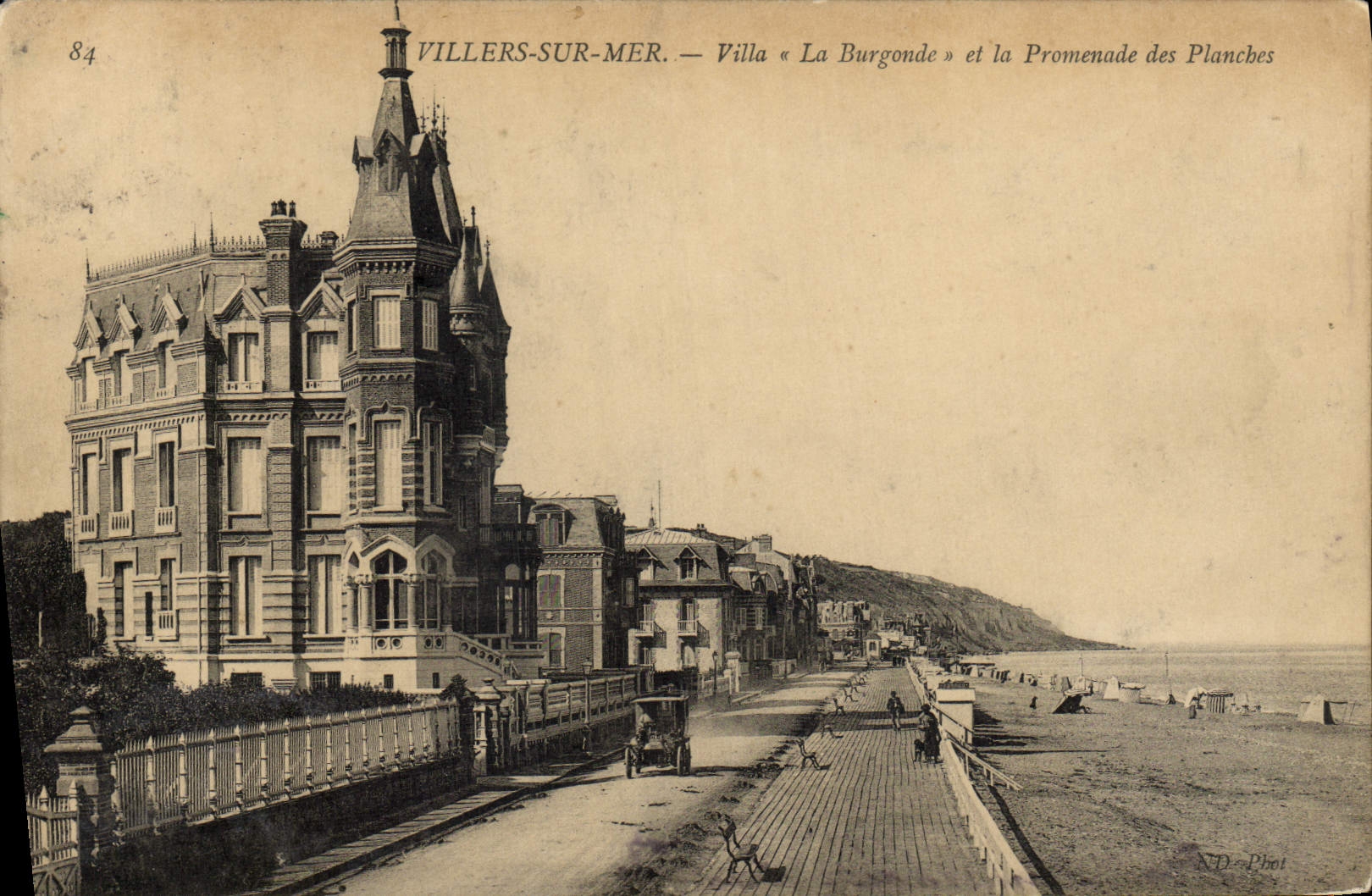 CPA Villers sur Mer Villa La Burgonde et la promenade des Planches