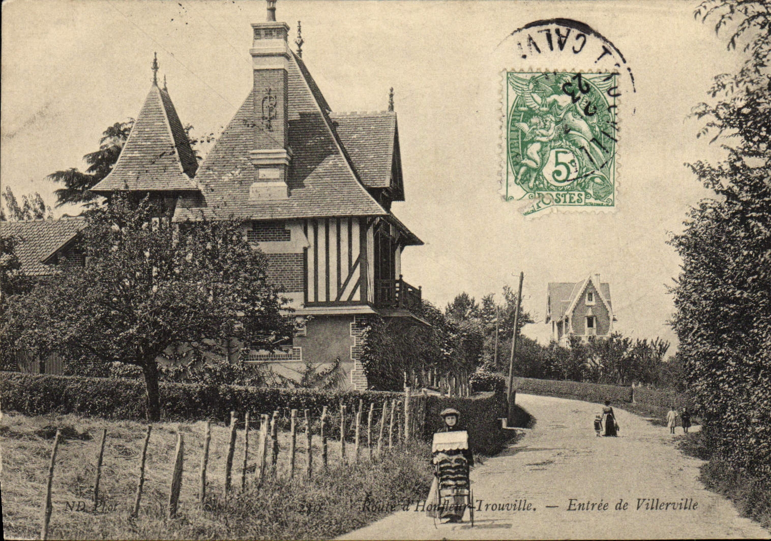 VINTAGE POSTCARD Route of Honfleur has Trouville Entree of Villerville