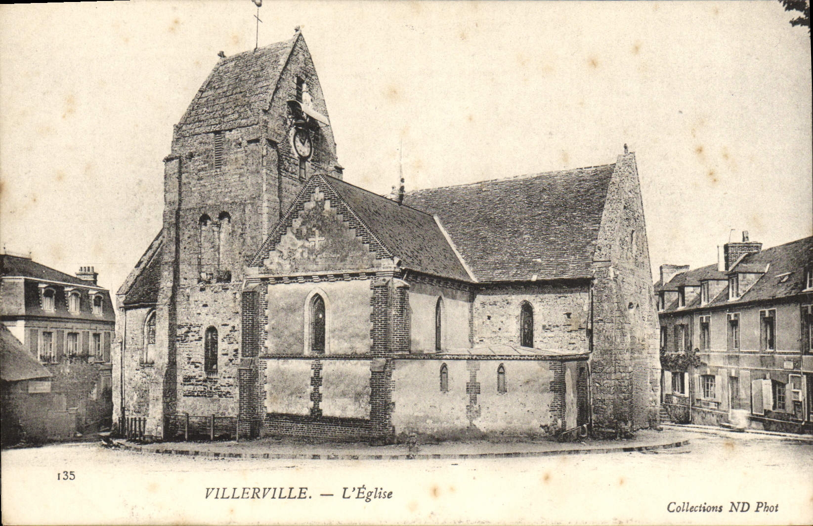 VINTAGE POSTCARD Villerville the Church
