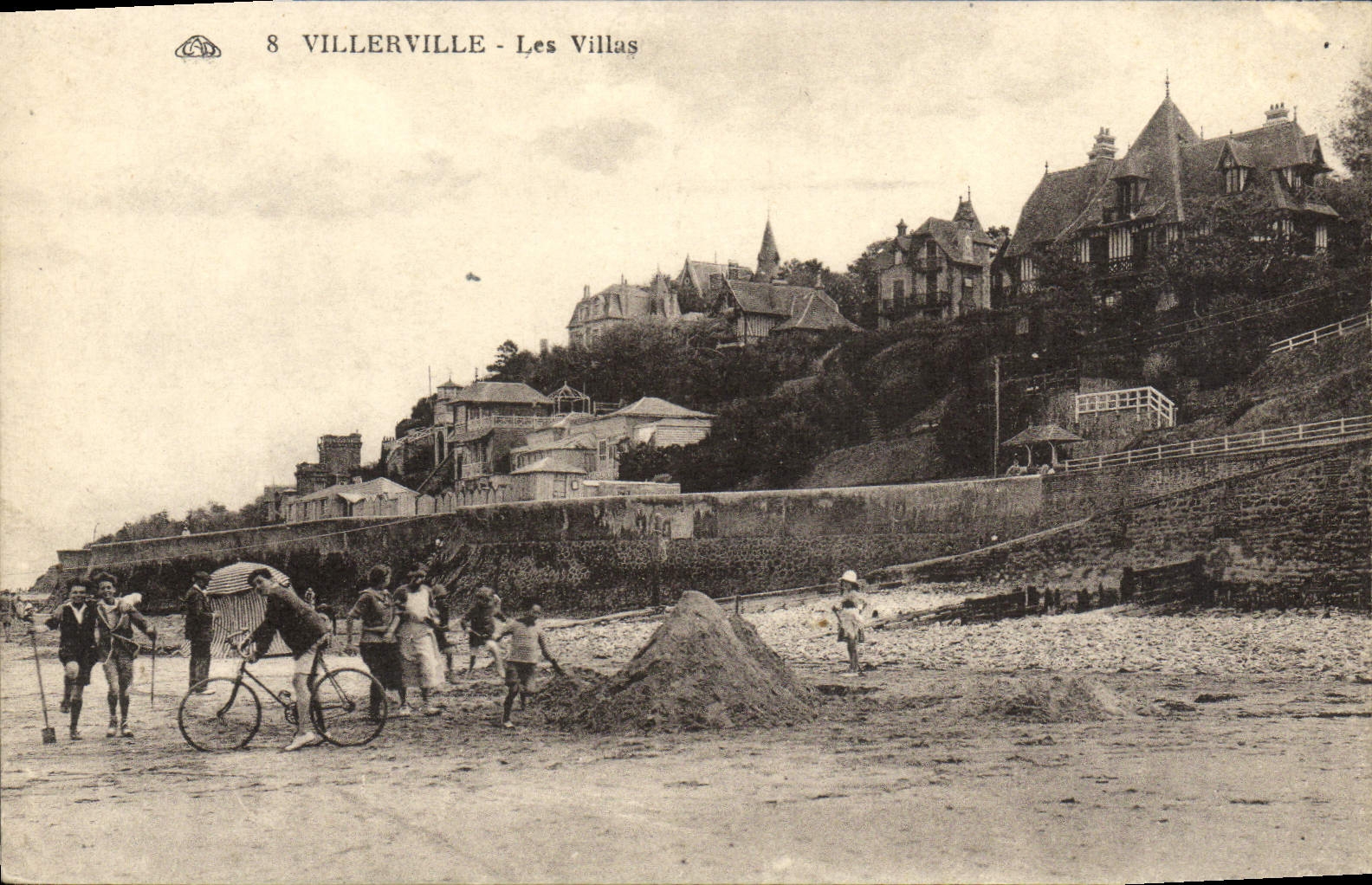 CPA Villerville Les Villas Enfants Velo