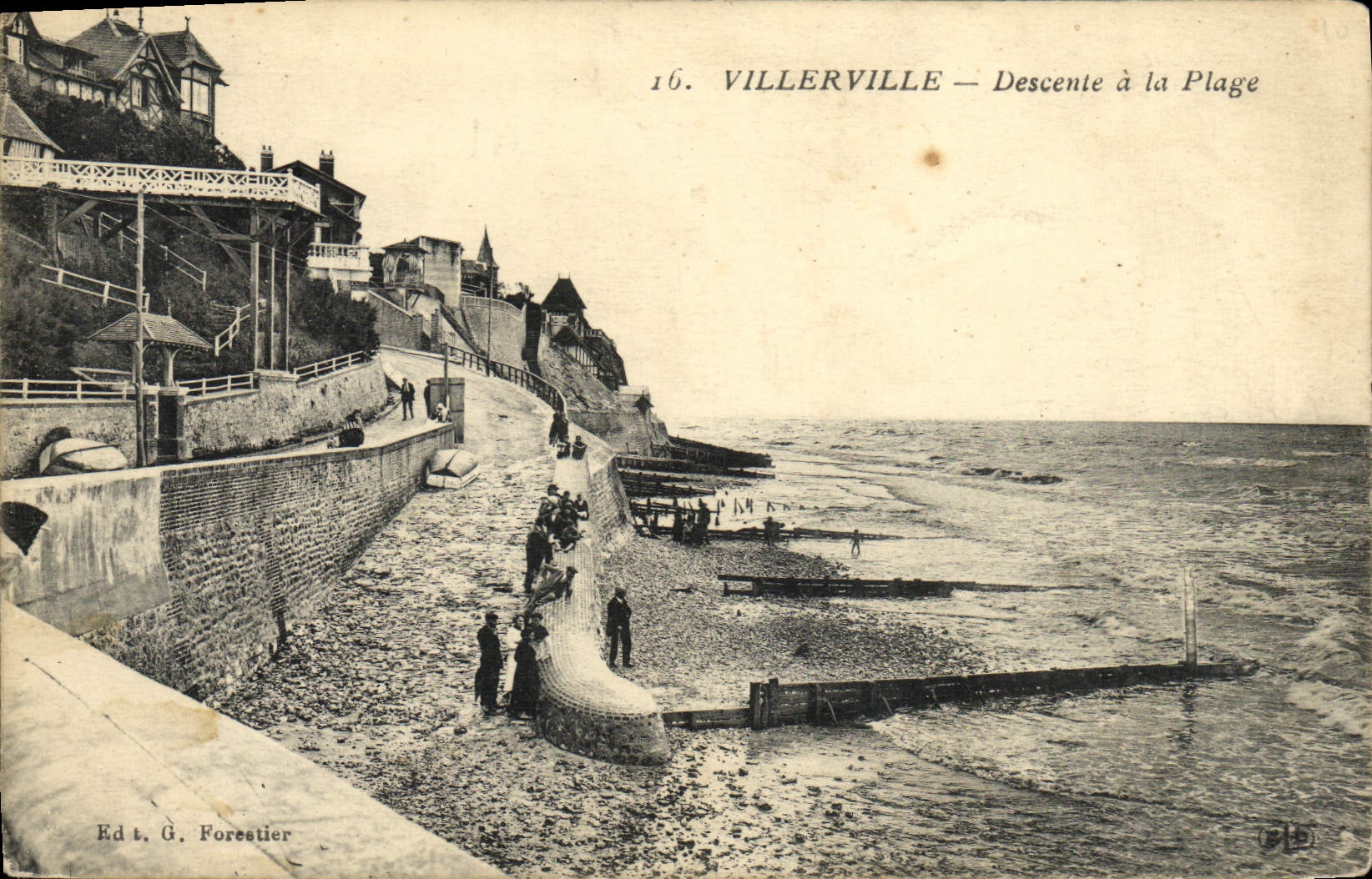 VINTAGE POSTCARD Villerville Descent with the Beach