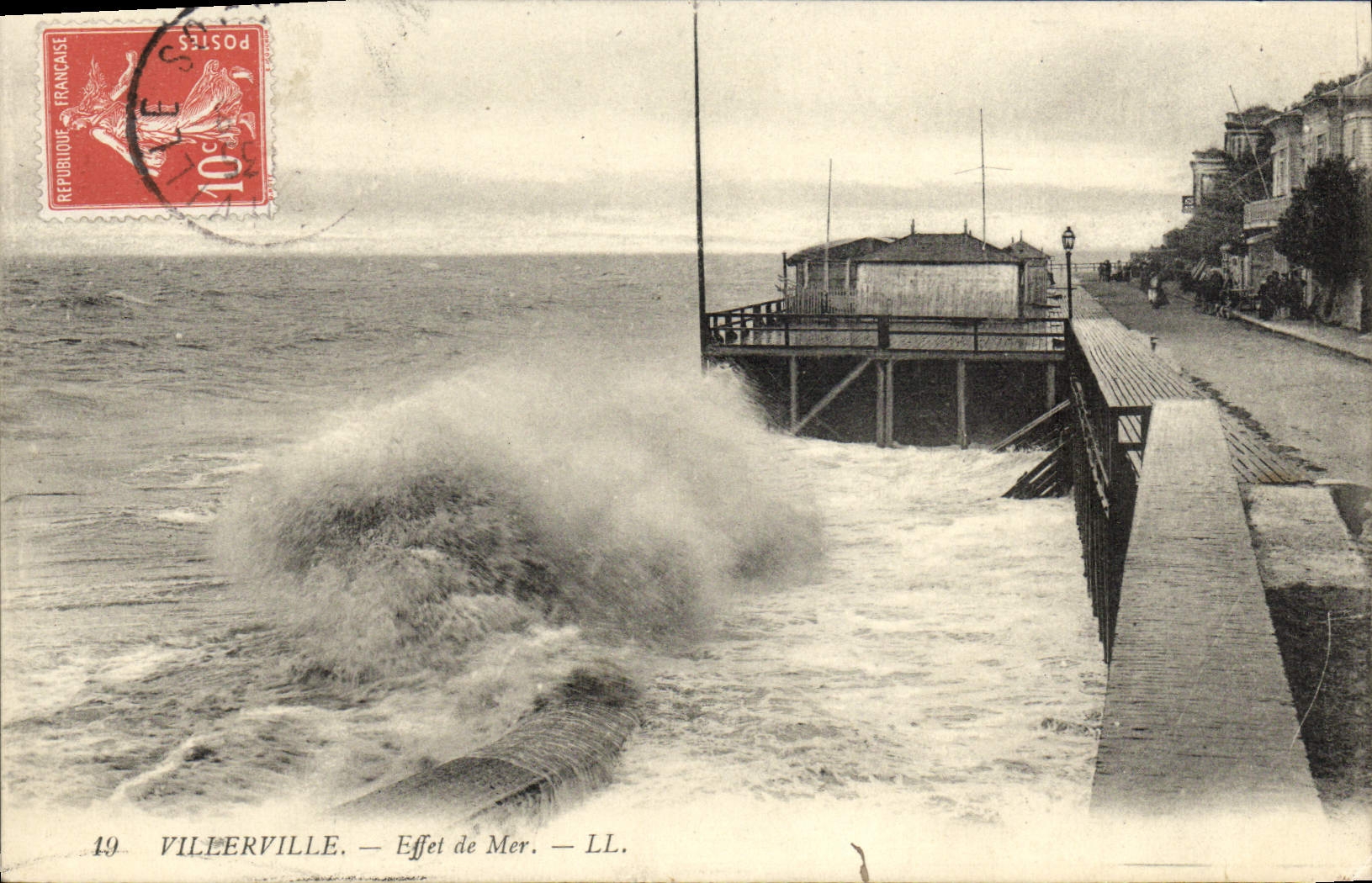 CPA Villerville Effet de Mer