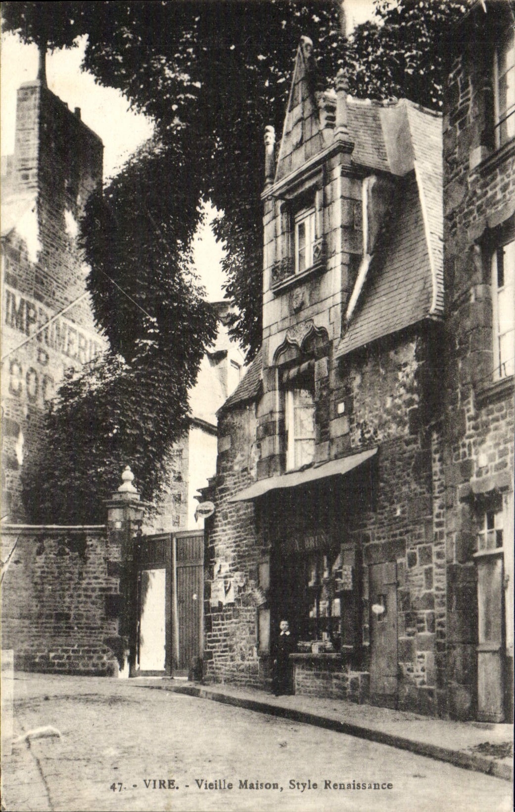 VINTAGE POSTCARD Old Mairon Renaissance style Transfers