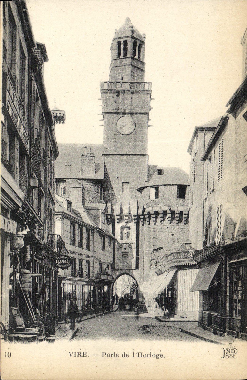 CPA Vire Porte de L'Horloge