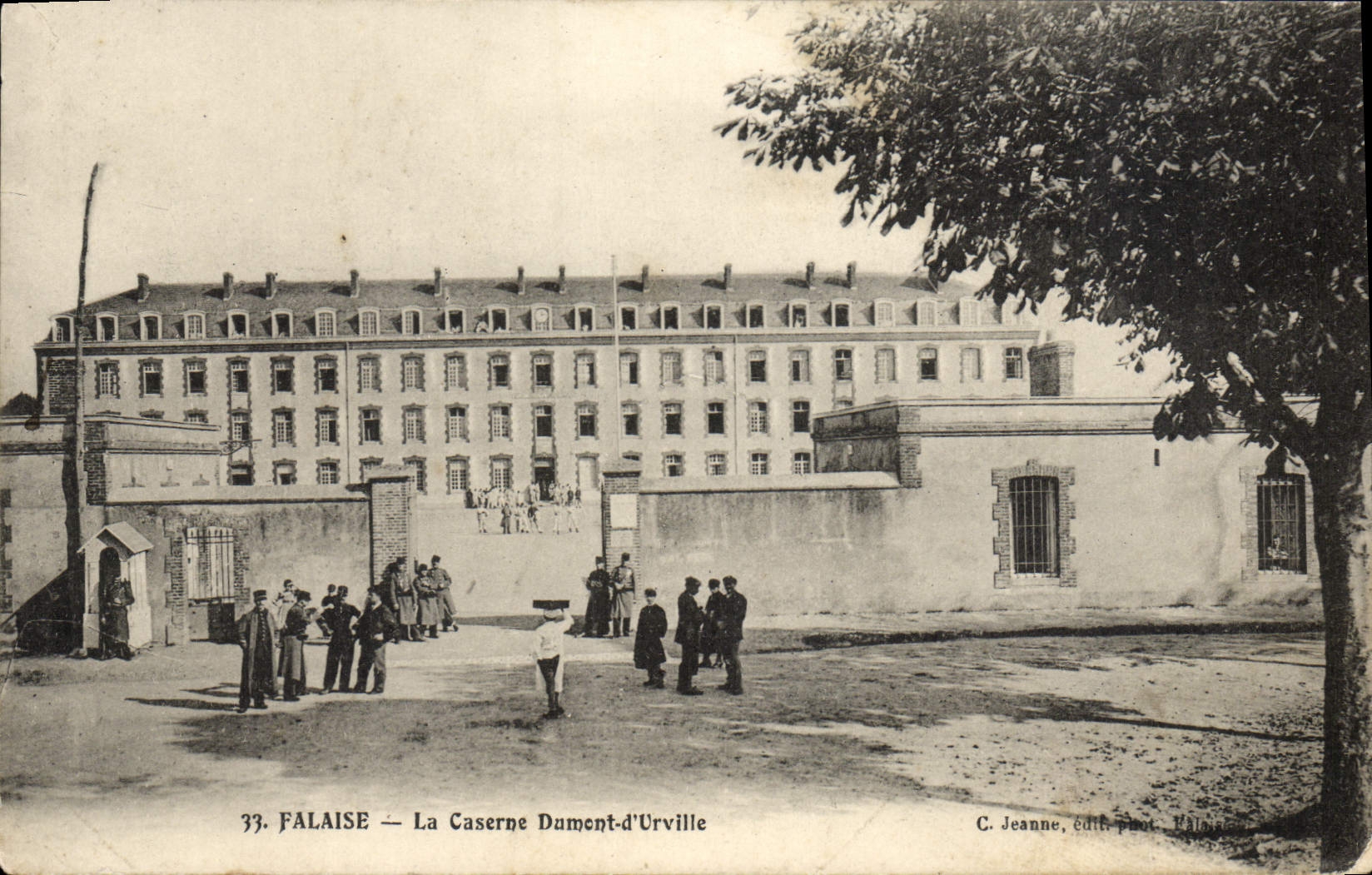 CPA Falaise La Caserne Dumont d'Urville Militaria 
