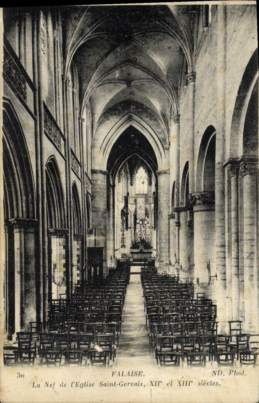 VINTAGE POSTCARD Cliff the nave of the Church Gervais Saint