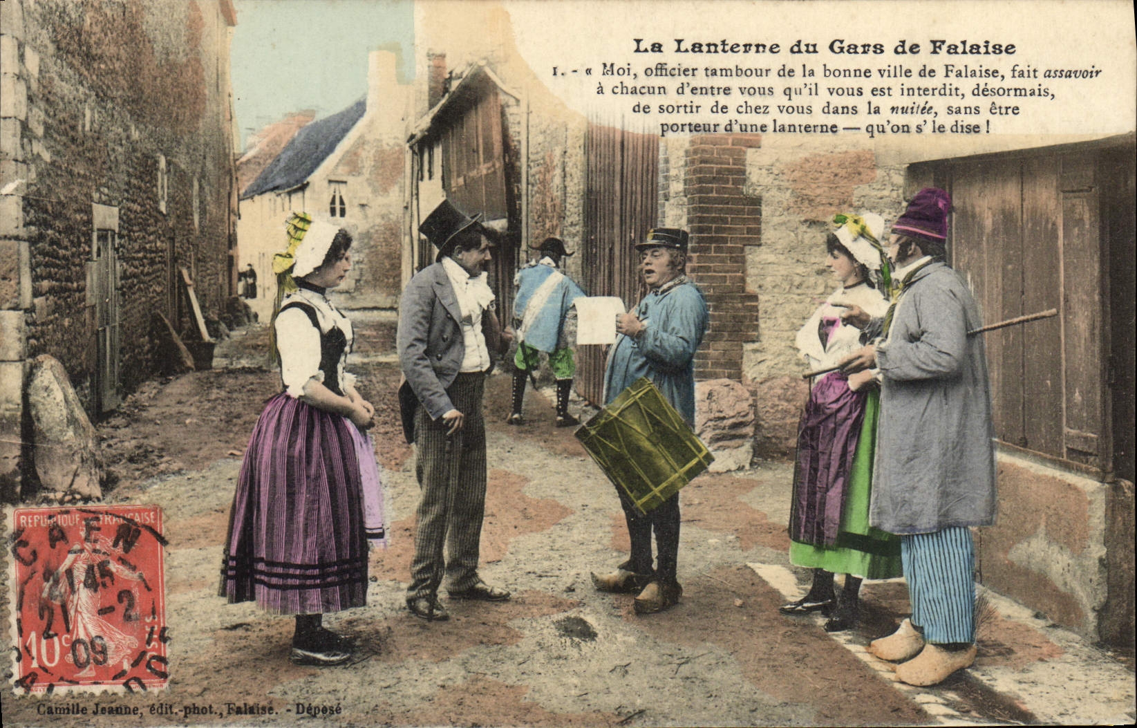 CPA Falaise La Lanterne du Gars de Falaise Folklore Costume