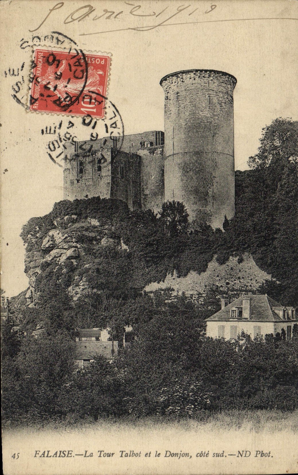 CPA Falaise La Tour Talbot et le Donjon Cote Sud
