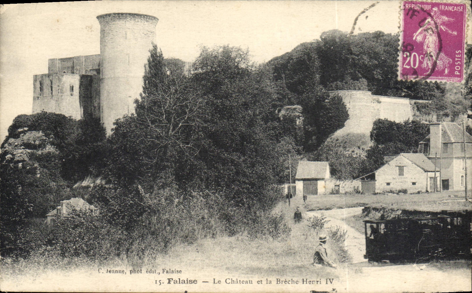 CPA Falaise Le Chateau et la Breche Henri IV Train 