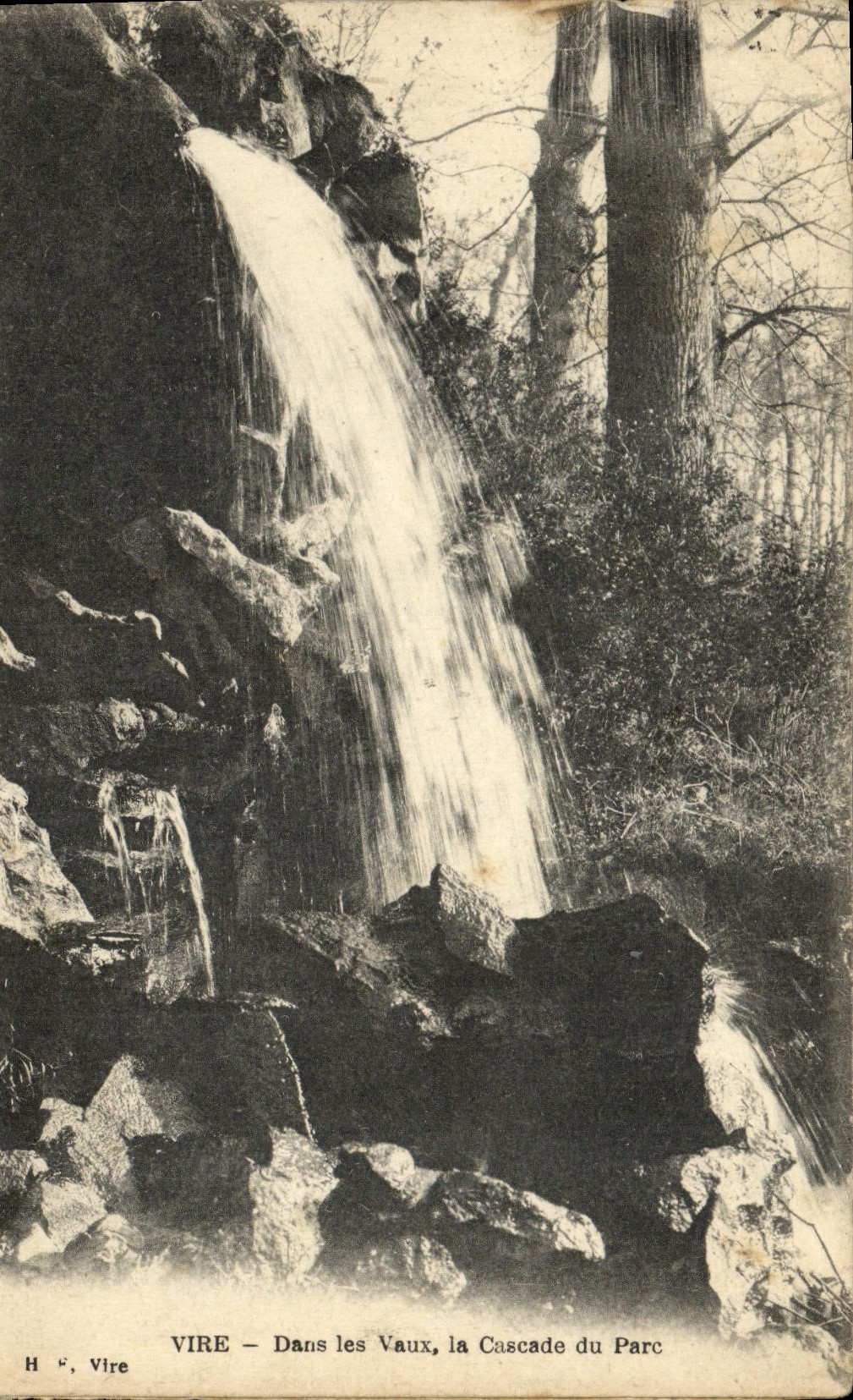 VINTAGE POSTCARD In Vaux the Cascade of the Park Transfers