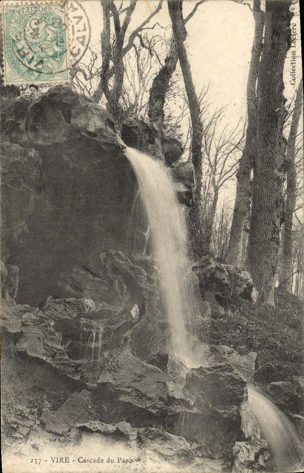 Cascada de la POSTAL de la VENDIMIA de las transferencias del parque