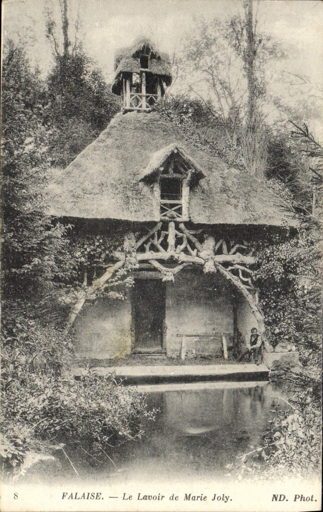 CPA Falaise Le Lavoir de Marie Joly