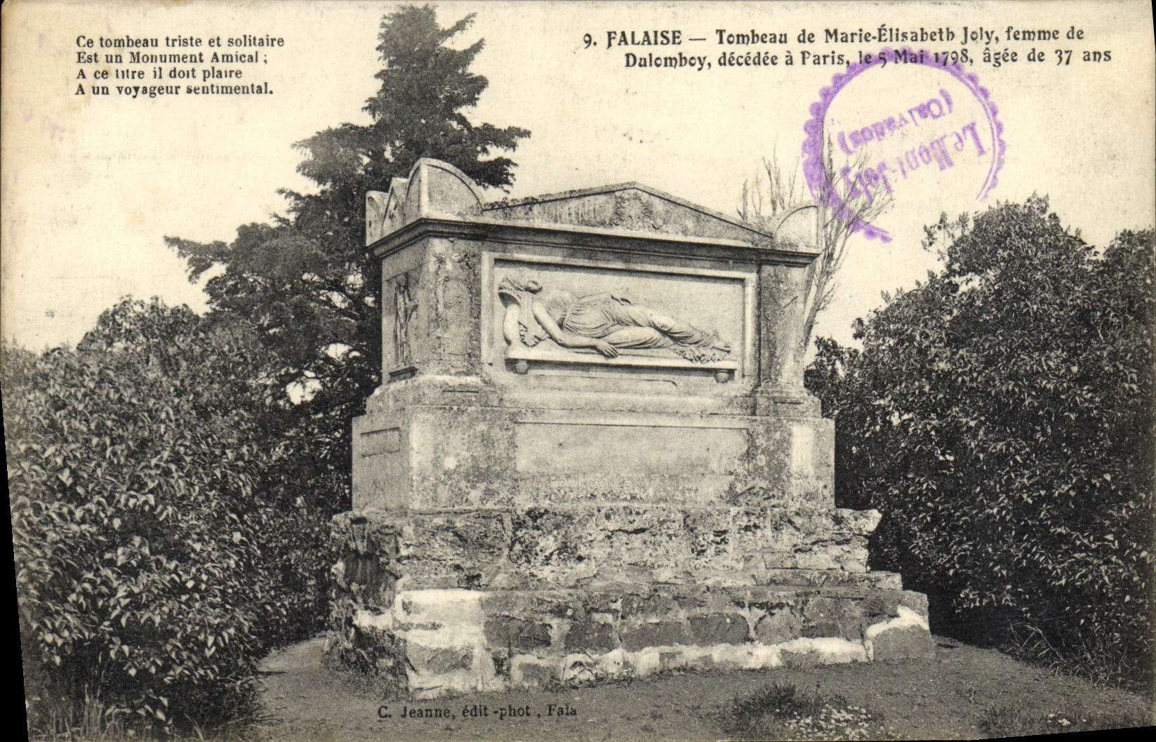 CPA Falaise Entree du Tombeau de Marie Joly