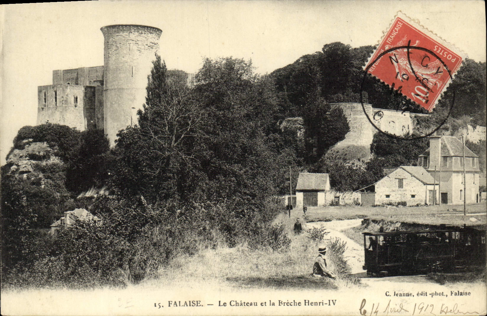 CPA Falaise Le Chateau et la Breche Henri IV Train