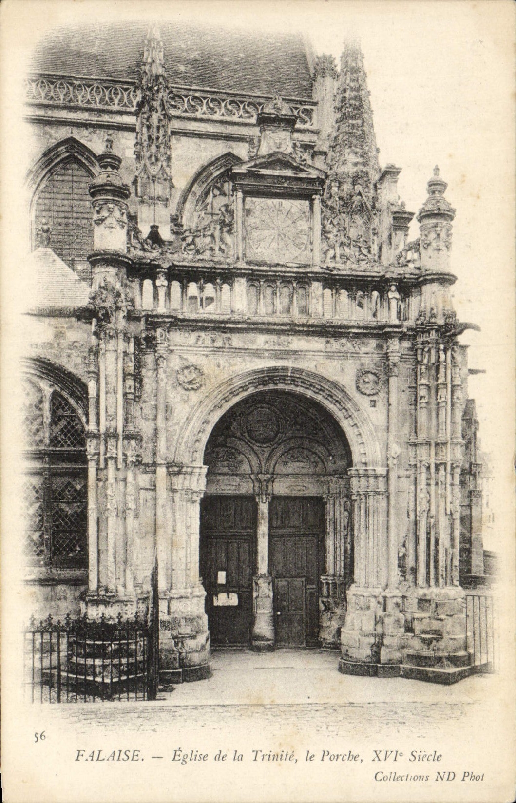 CPA Falaise Eglise de la Trinite le Porche