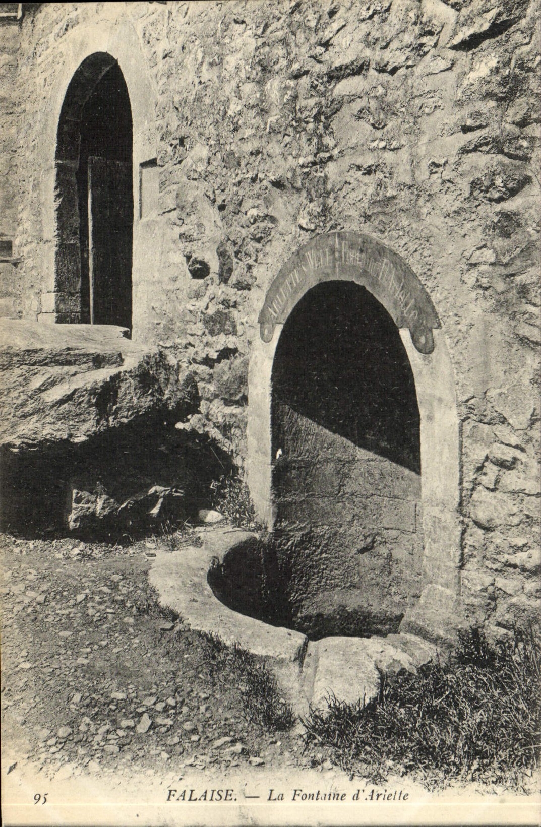 CPA Falaise La Fontaine d'Arlette
