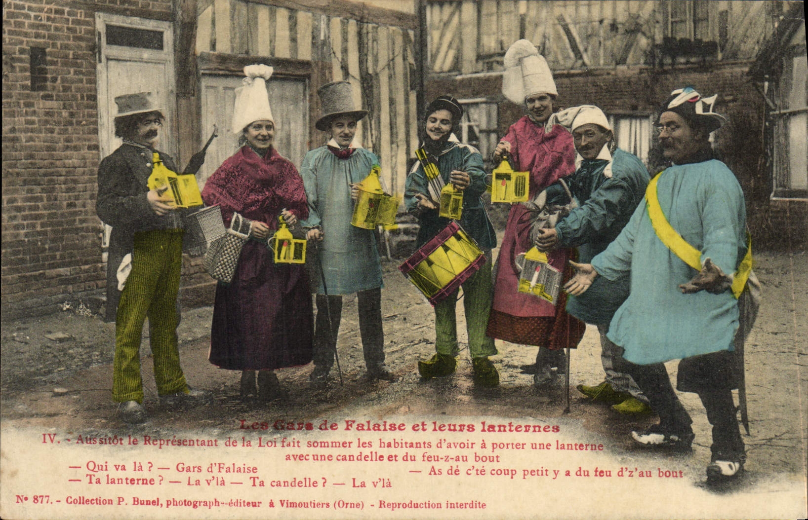 CPA Falaise La lanterne du gars de Falaise Folklore Costume