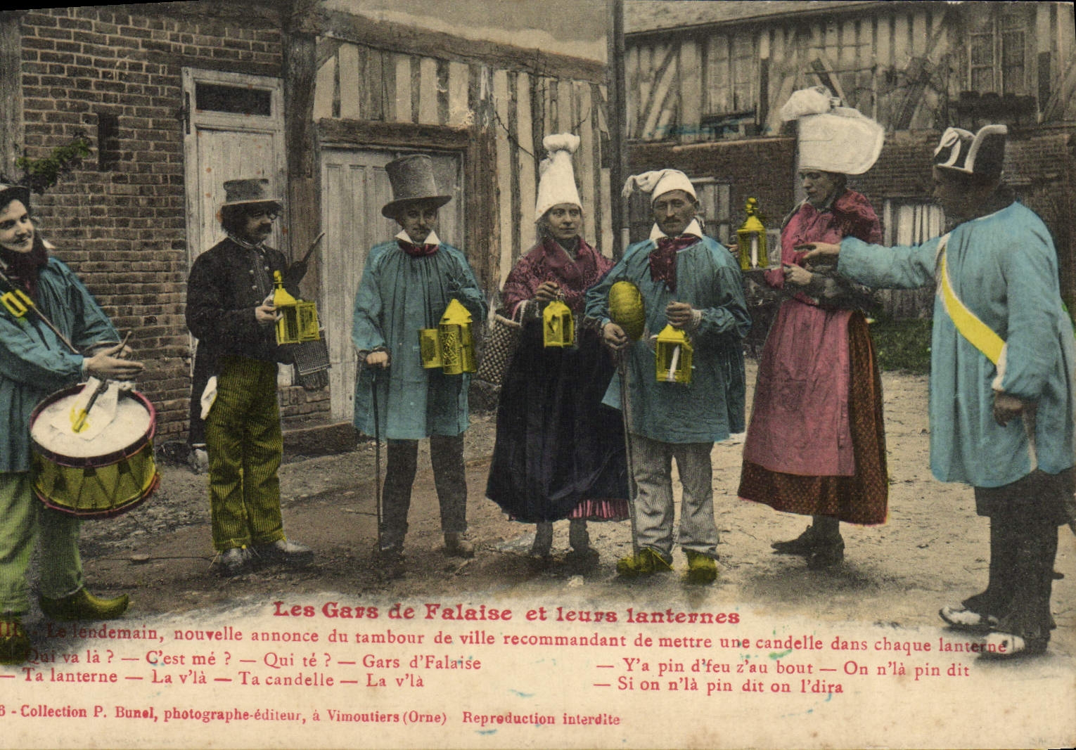 CPA Falaise La lanterne du gars de Falaise Folklore Costume