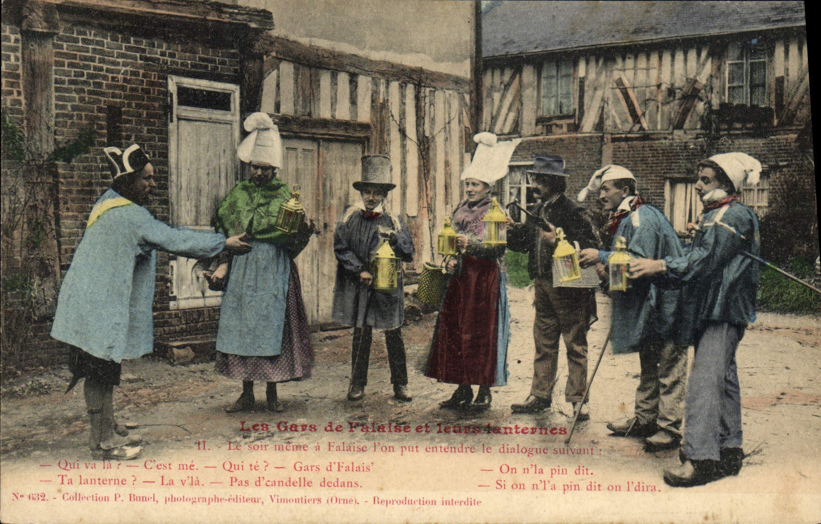 CPA Falaise La lanterne du gars de Falaise Folklore Costume