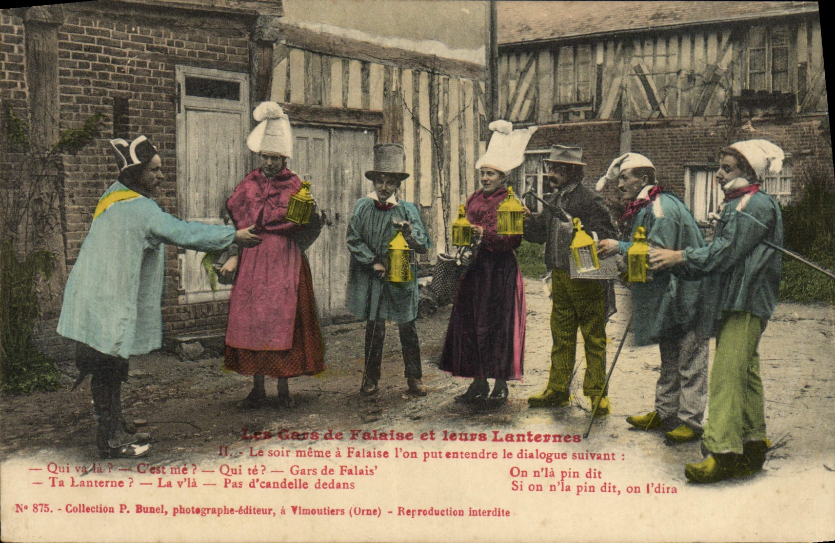 CPA Falaise La lanterne du gars de Falaise Folklore Costume