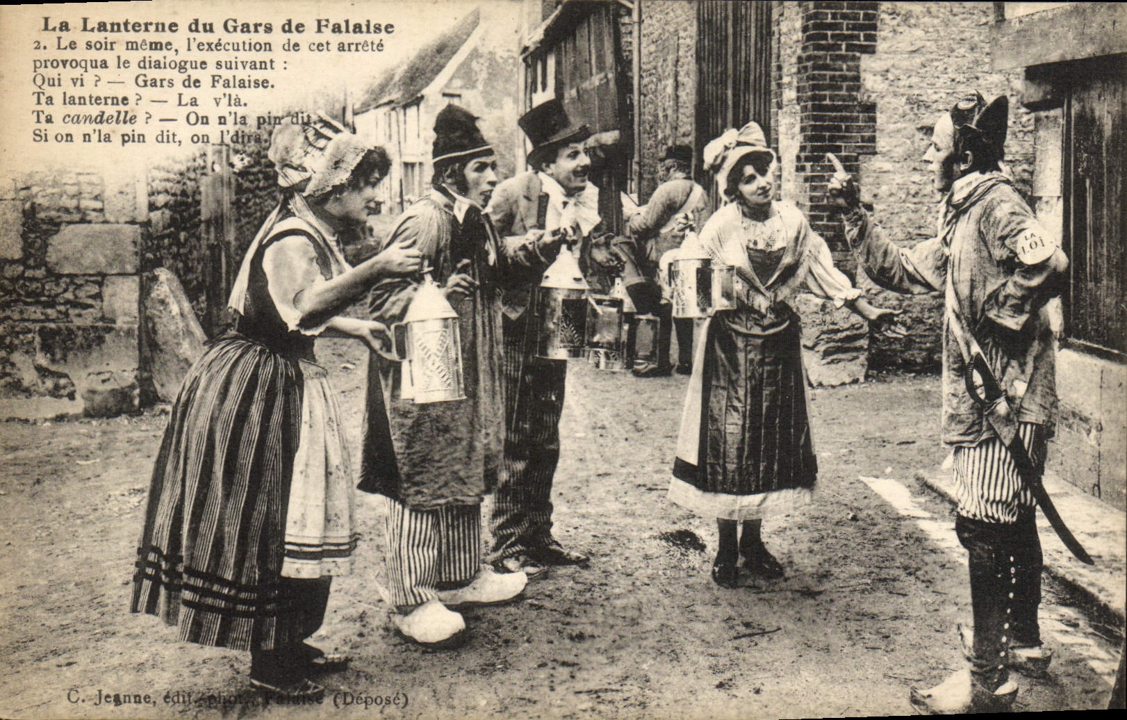 CPA Gars de Falaise et Ieurs Lanternes Folklore Costume