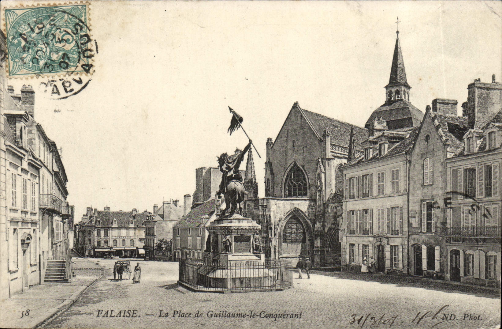 CPA Falaise La Place du Guillaume le Conquerant