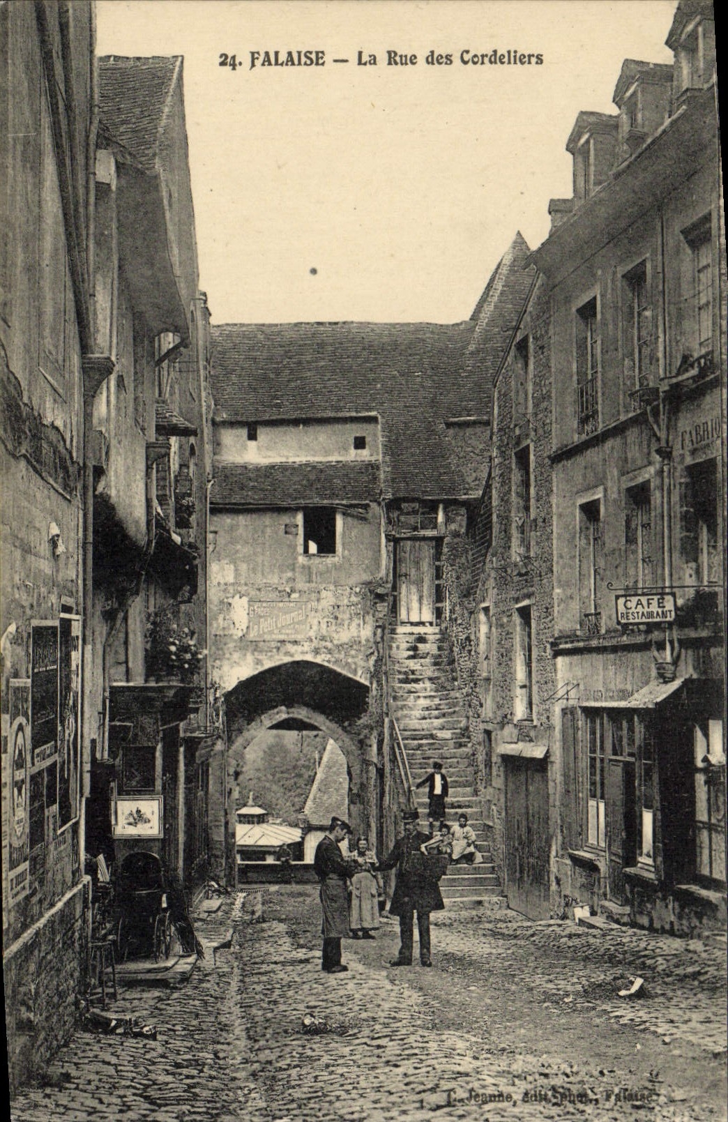 CPA Falaise La Rue des Cordeliers Facteur Postier Restaurant