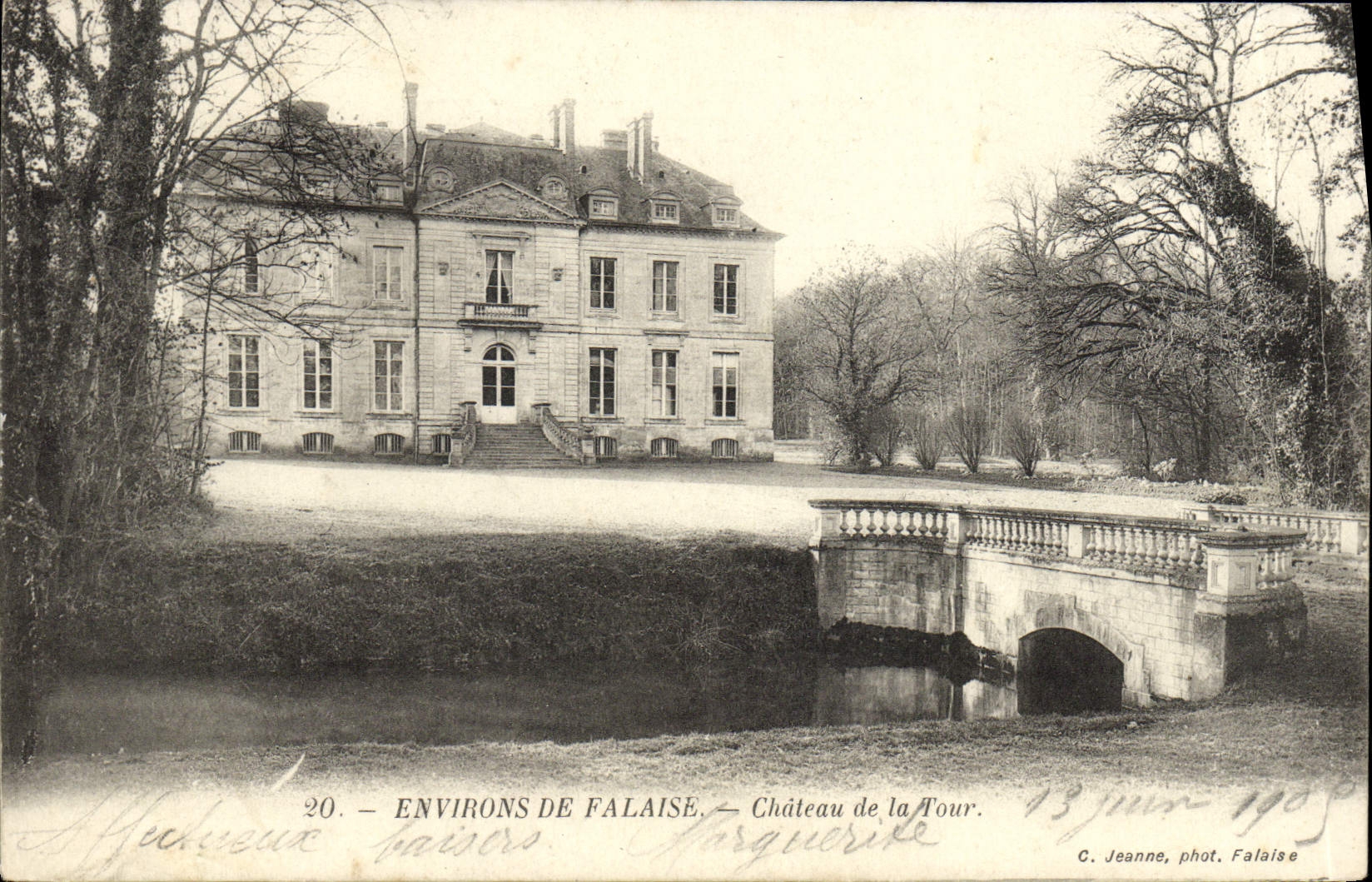 CPA Environs de Falaise Chateau de la Tour