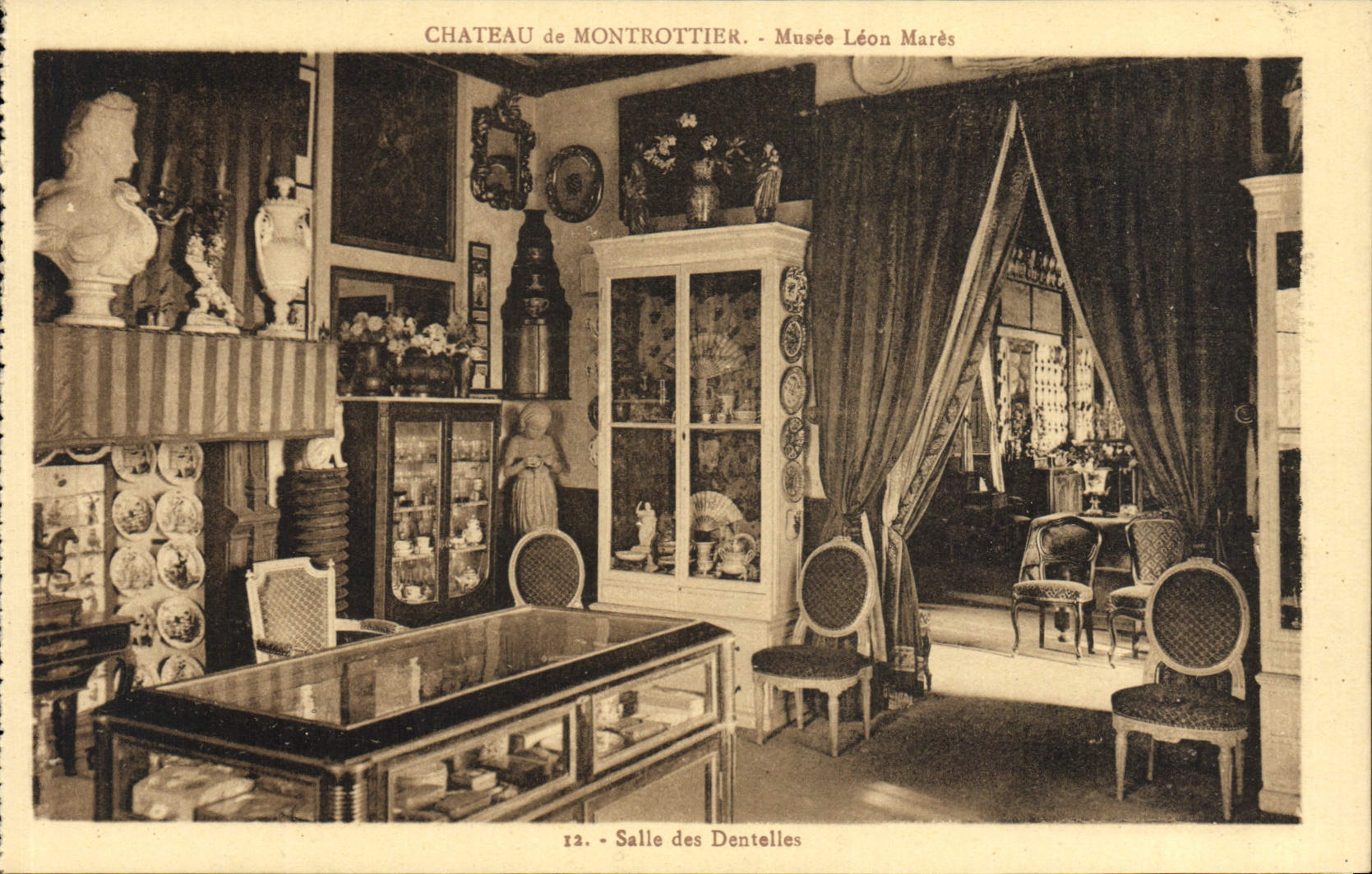 Castillo de la POSTAL de la VENDIMIA de Montrottier cerca del sitio de Annecy de cordones