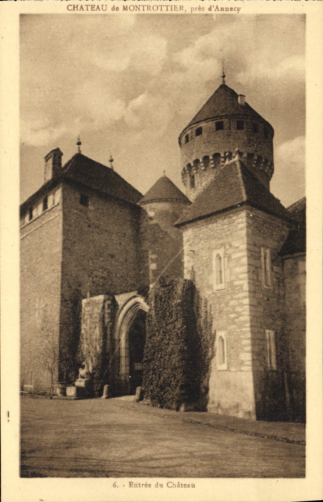 Castillo de la POSTAL de la VENDIMIA de Montrottier cerca de Annecy entrada del castillo