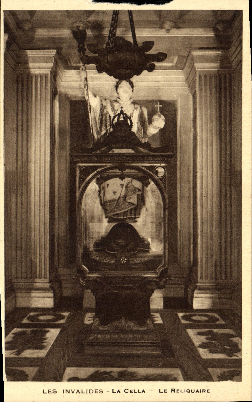 CPA Paris Les Invalides La Cella Le Reliquaire
