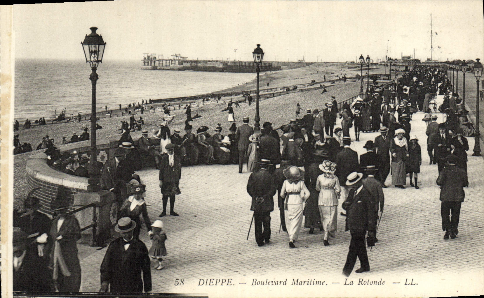 Bulevar marítimo de Dieppe de la POSTAL de la VENDIMIA el de la Rotonda