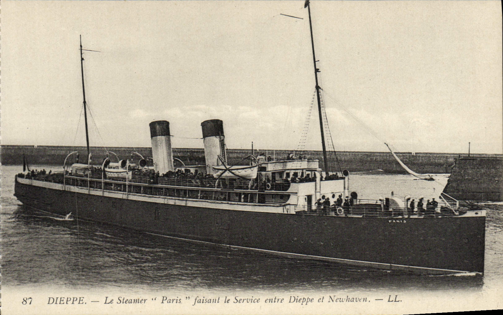 Vapor París de Dieppe de la POSTAL de la VENDIMIA que hace el servicio entre Dieppe y el barco de New Haven