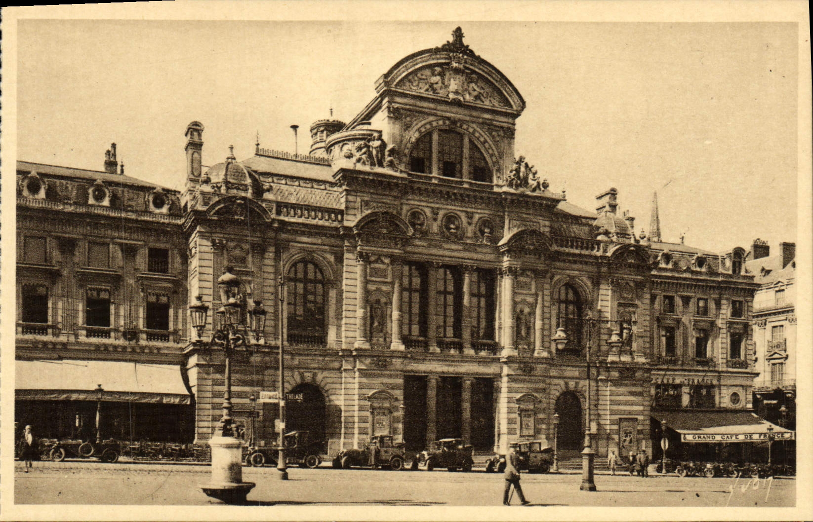 CPA Angers Le Theatre 