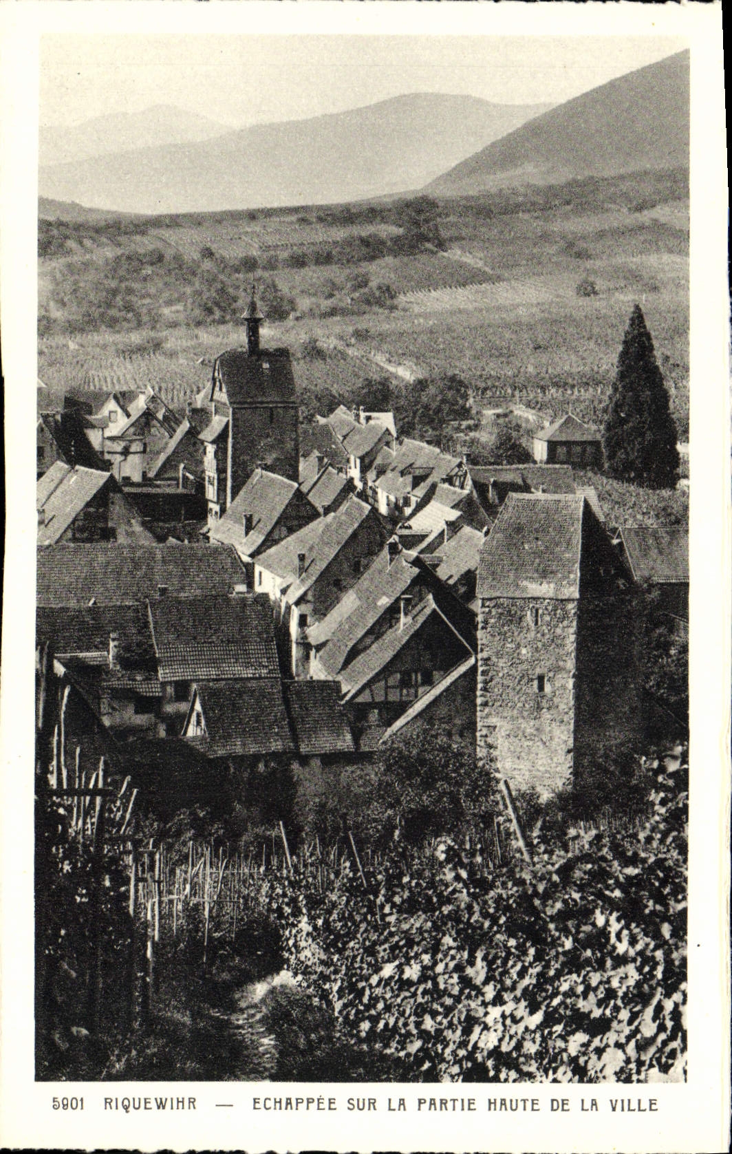 VINTAGE POSTCARD Riquewihr Escaped on the High Part of the City