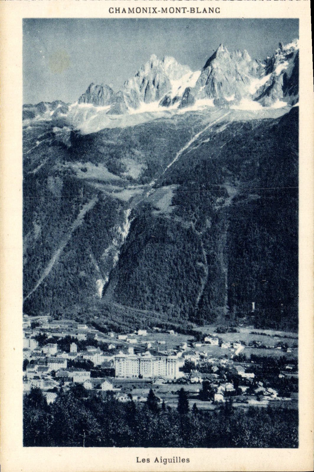 CPA Chamonix Mont Blanc Les Aiguilles